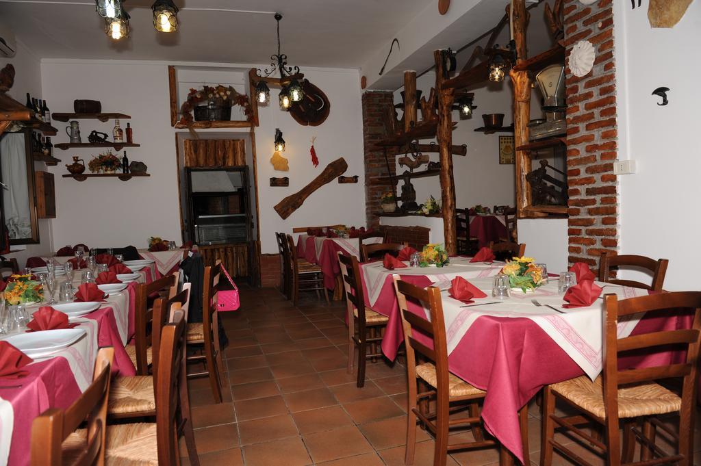 Al Fontanone Hotel Cecchina Exterior photo